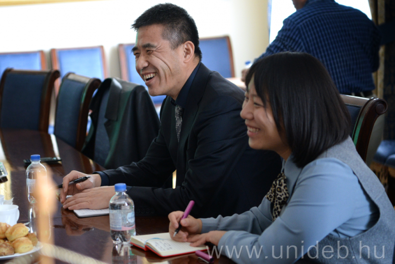 Február 13-án egyetemünkre látogatott a kínai nagykövetség új oktatás attaséja, LU Xuzhong