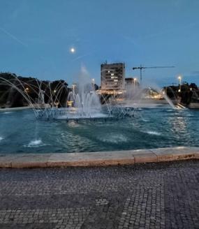 fountain at night